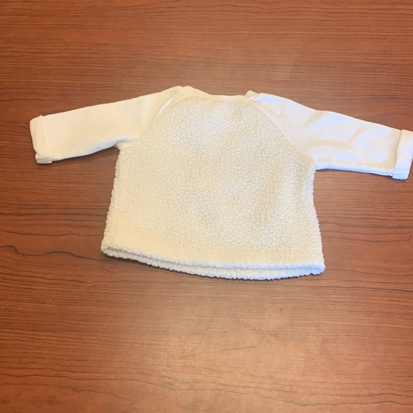 Old navy sweatshirt with bunny - Picture 4 of 6